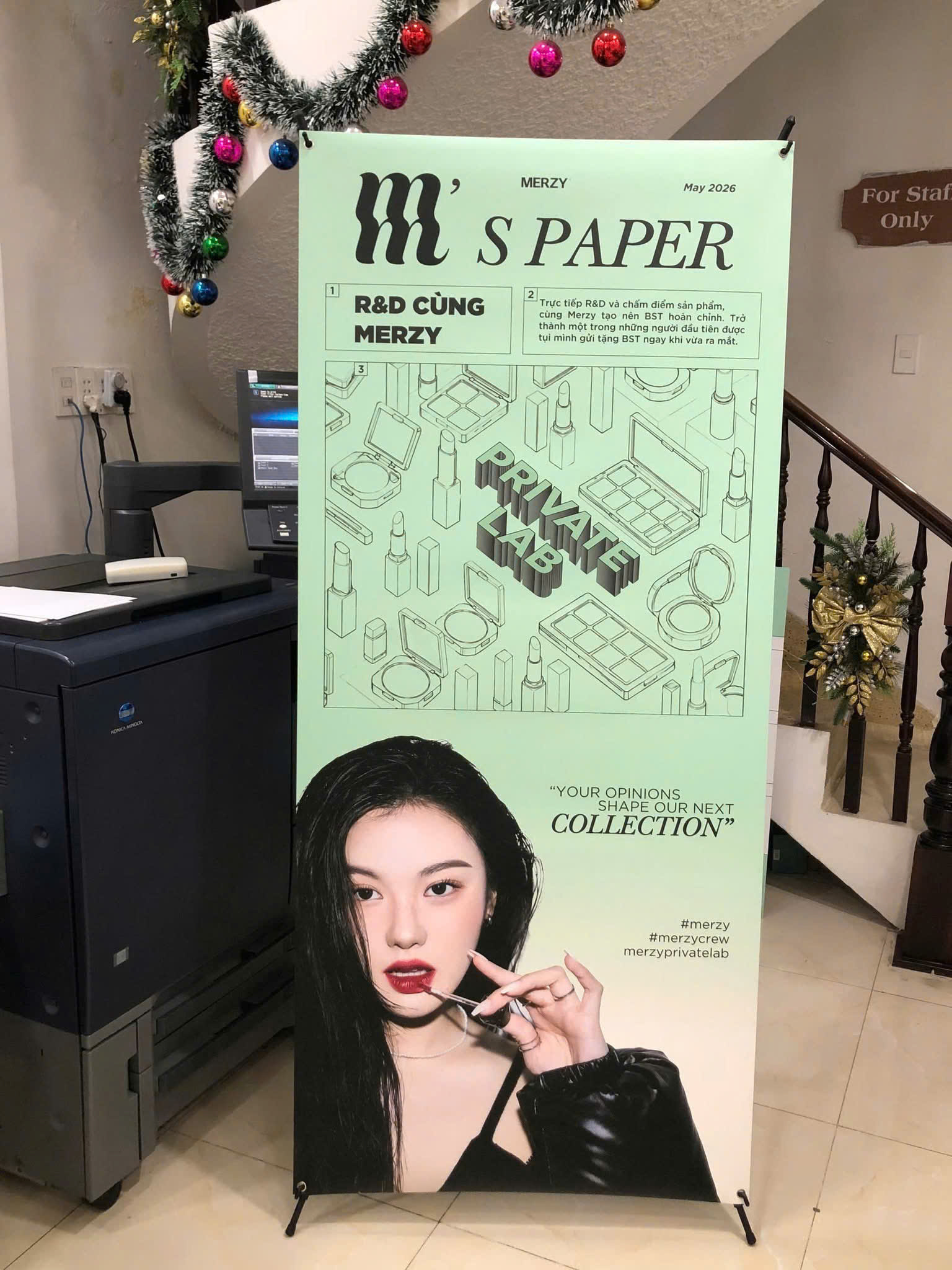 Standee Chữ X